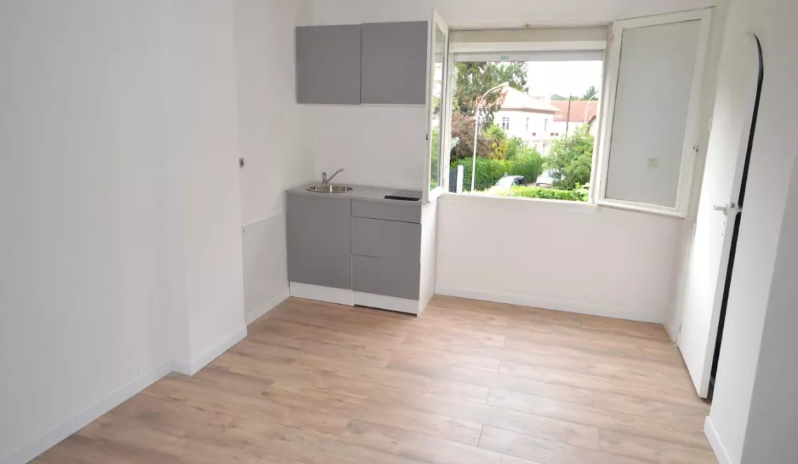 Exclusivité Biarritz Aguiléra - Studio de 28 m² habitable plein sud + parking + cave