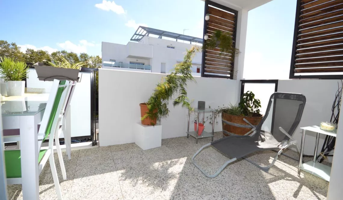 Bayonne - Lumineux type 4 de 79 m² H de 2015 avec terrasse, balcon, 2 parkings + cave