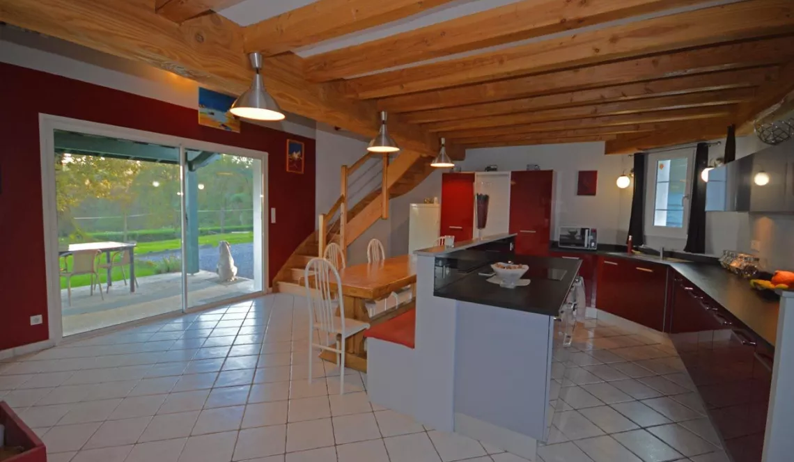 15 mn de Bayonne - Vue montagnes - Maison de 130 m² H de 1999 sur terrain plat de 1996 m²