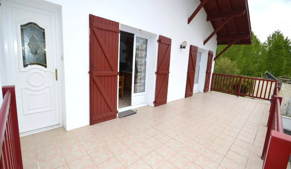 Offre exclusive Donzacq Immo - A briscous villa de 82 m² H + garage + combles sur 700 m² de terrain