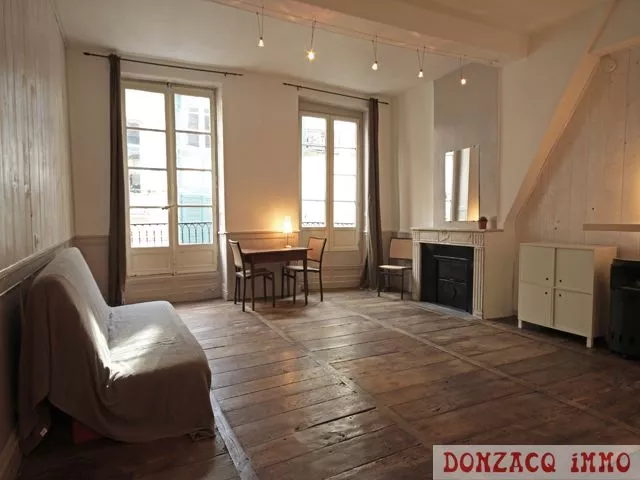 Bayonne mairie - Studio de 41 m² habitable dans bel immeuble