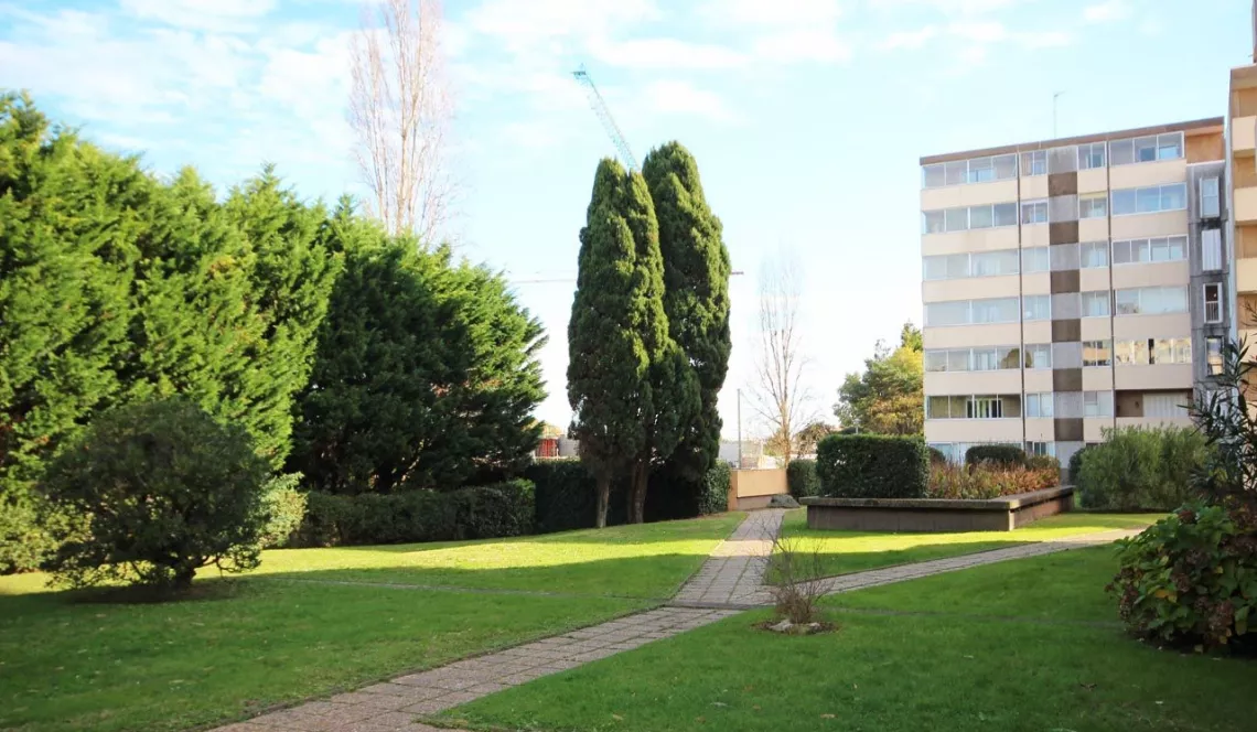 Exclusivité à Anglet Bois Belin - Proche des commerces - T3  avec balcon et parking couvert