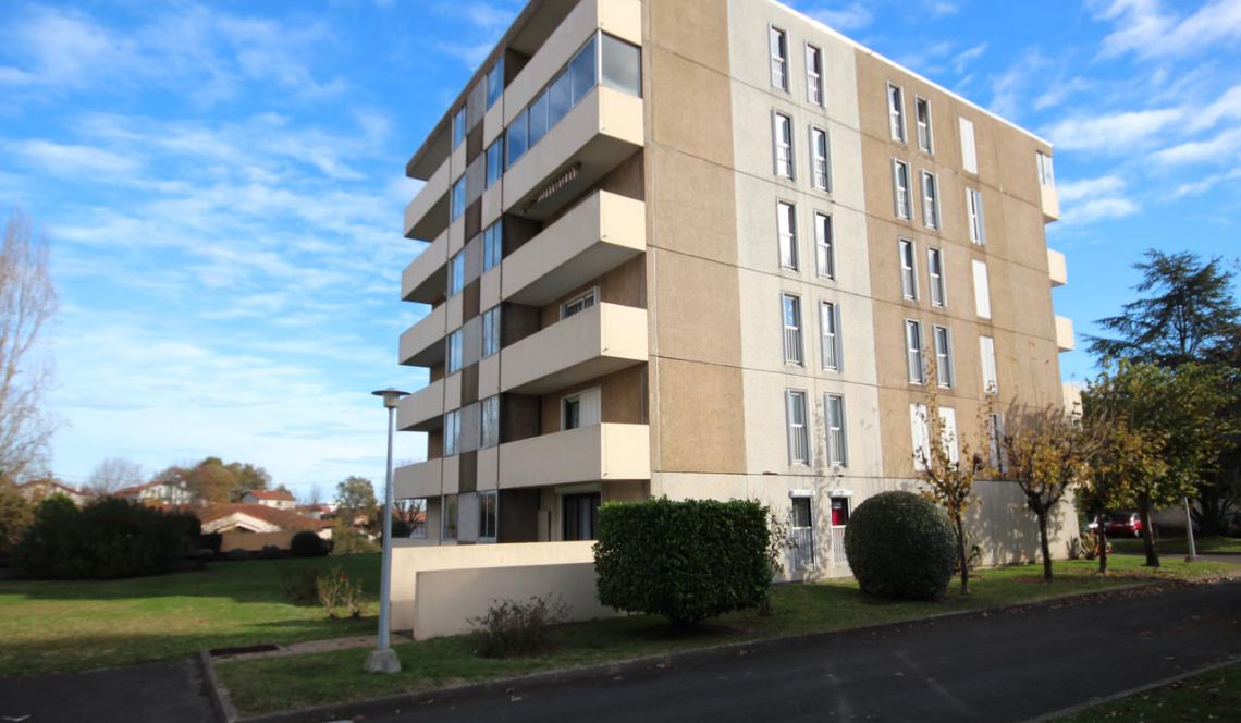 Exclusivité à Anglet Bois Belin - Proche des commerces - T3  avec balcon et parking couvert