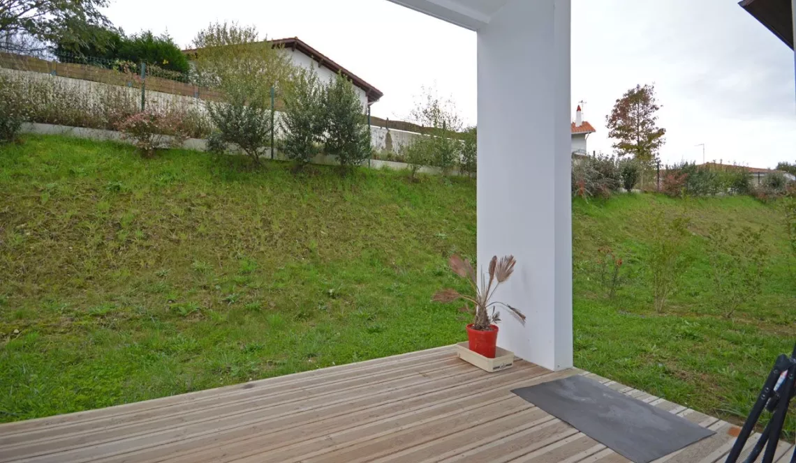 Boucau au calme - Type 3 dans petite résidence de 2017 avec terrasse, cave et 2 parkings