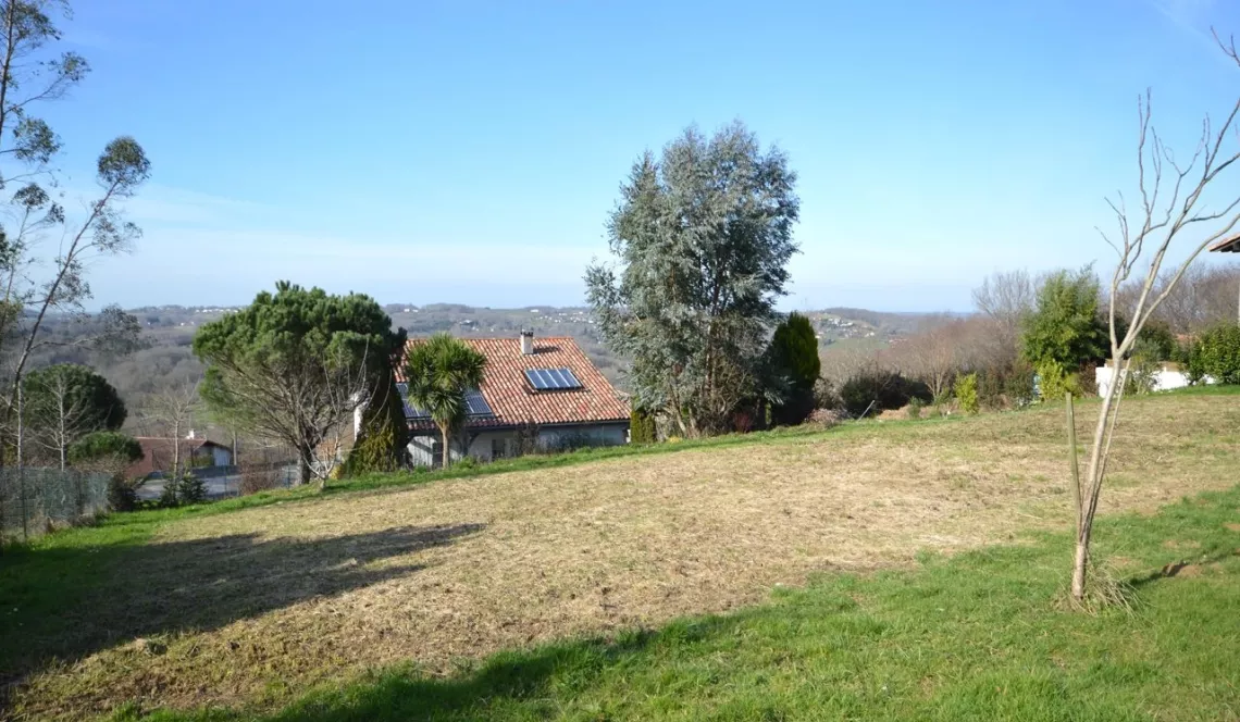 Hauteurs de Mouguerre - Jolie parcelle à bâtir d’environ 775 m² pour un plain-pied