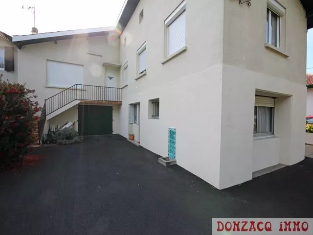 Anglet Hardoy - Type 3 de 71 m² habitable au rez de chaussée dans petite copropriété sans charges.