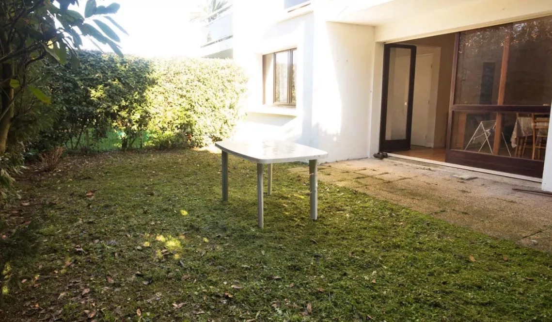 Anglet proche 5 Cantons - Type 2 de 44 m² habitable avec petit jardin privatif + cave + parking