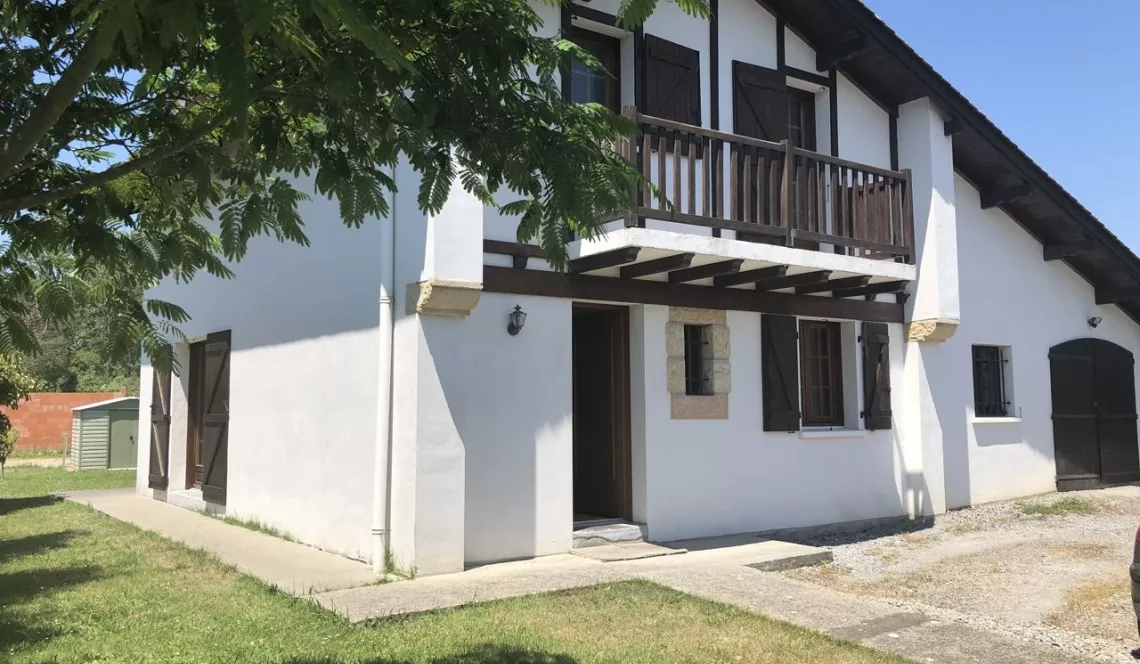 Tarnos à deux pas de la plage - Villa 4 chambres de 120 m² H sur parcelle de 600 m² + garage