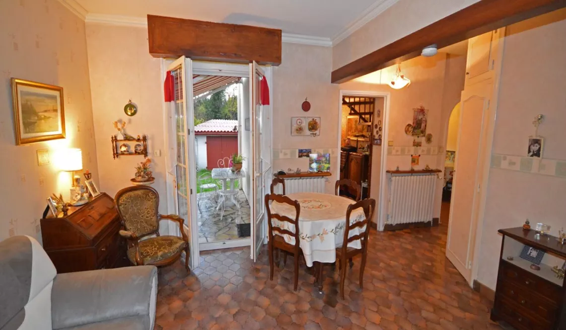 RARE - Adorable petite maison à Anglet Montbrun et ses trois chambres sur 216 m² de terrain