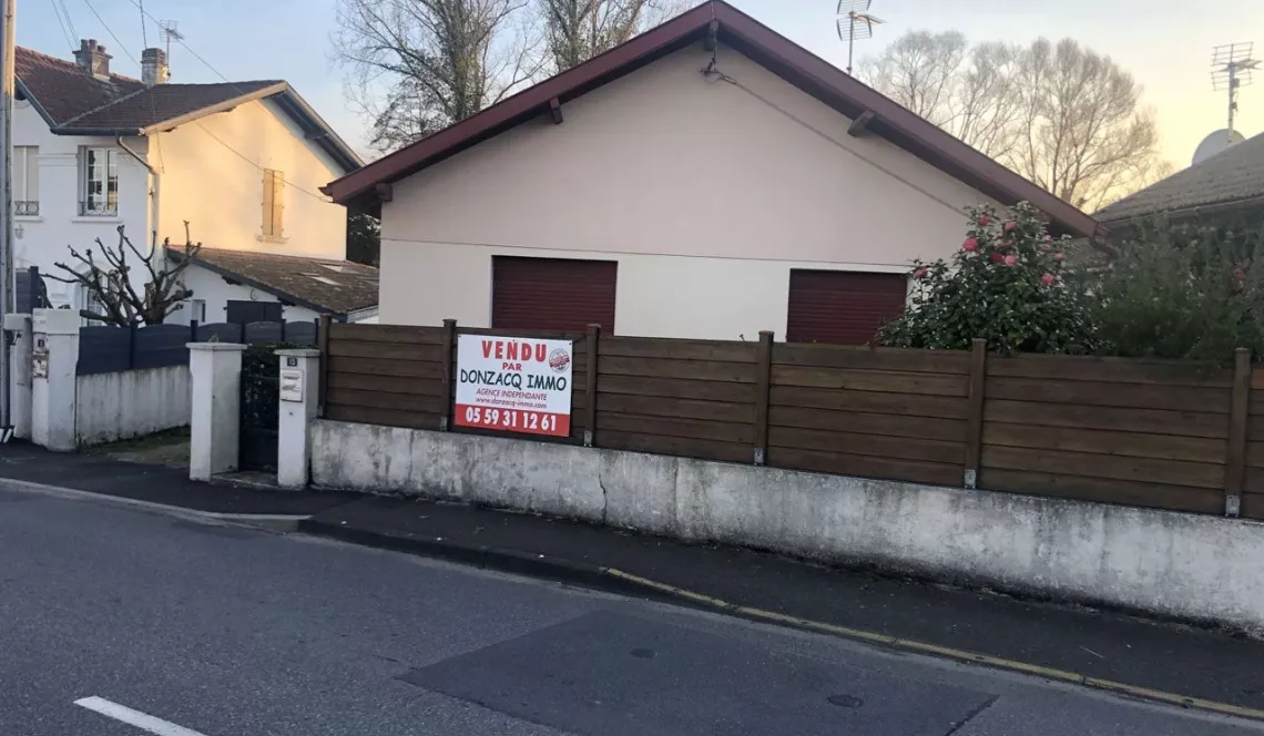 RARE - Adorable petite maison à Anglet Montbrun et ses trois chambres sur 216 m² de terrain