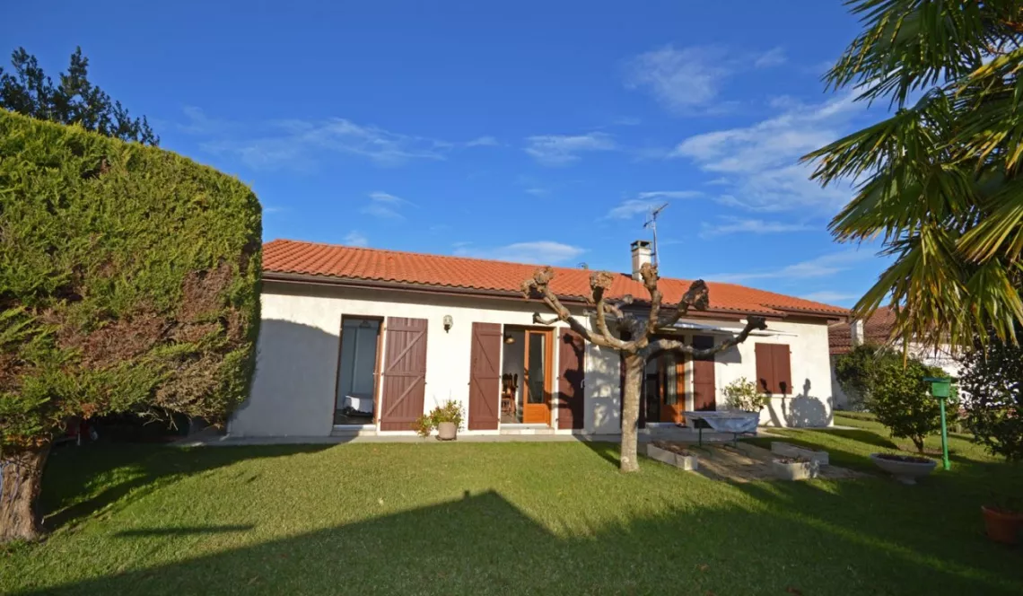 St Vincent Tyrosse proche centre ville - Villa de 1991 de 115 m² H + garage sur 694 m² de parcelle