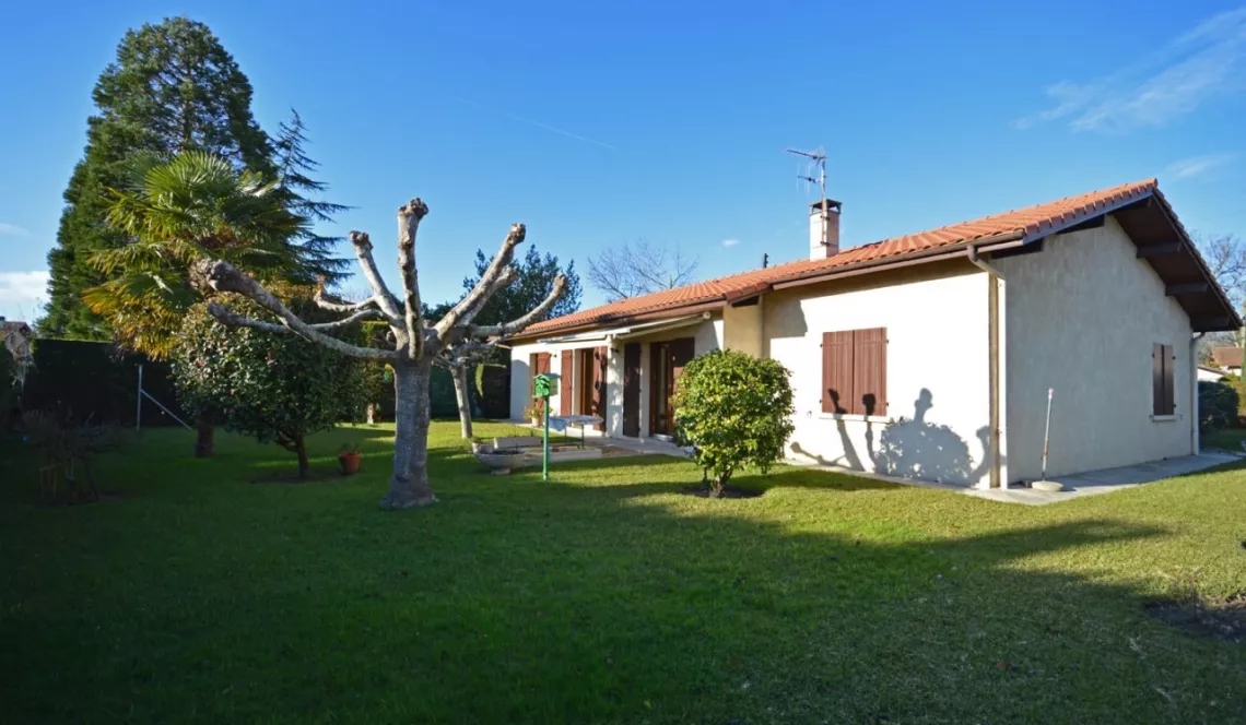 St Vincent Tyrosse proche centre ville - Villa de 1991 de 115 m² H + garage sur 694 m² de parcelle