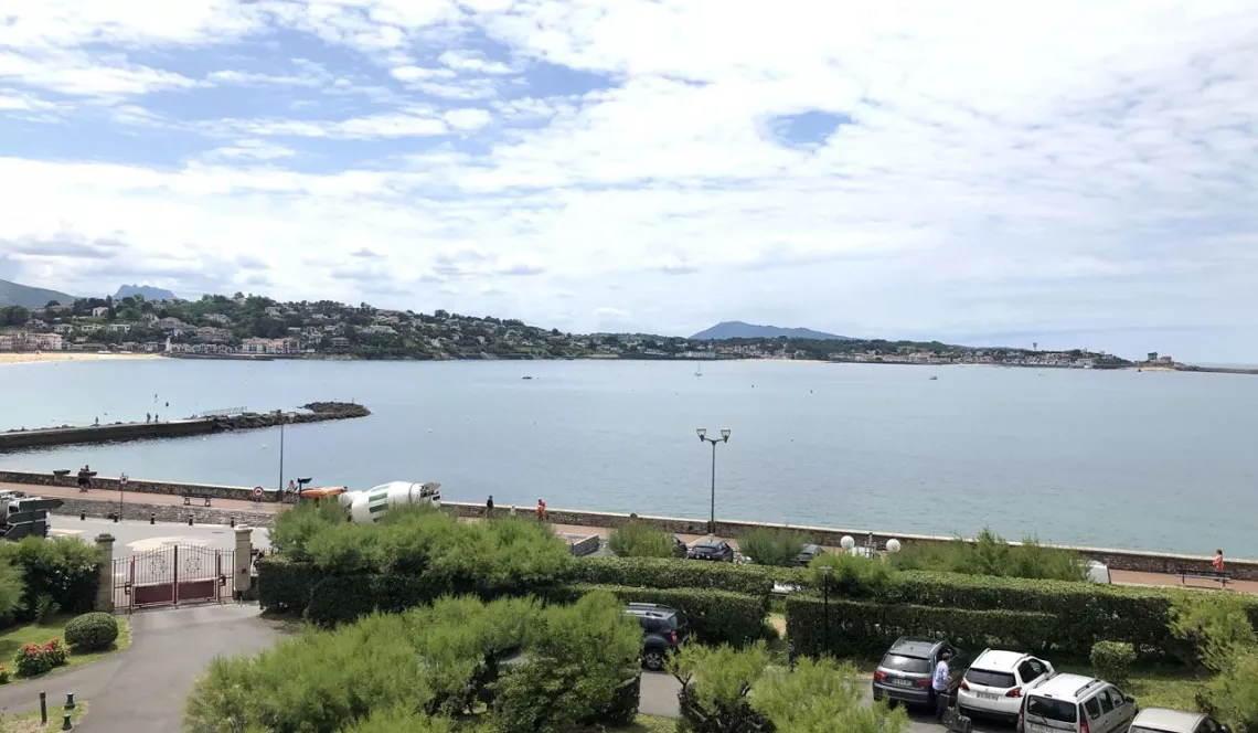 Exclusivité la baie de St jean de Luz - Joli studio vue mer d’environ 25 m² H + place de parking - RARE!