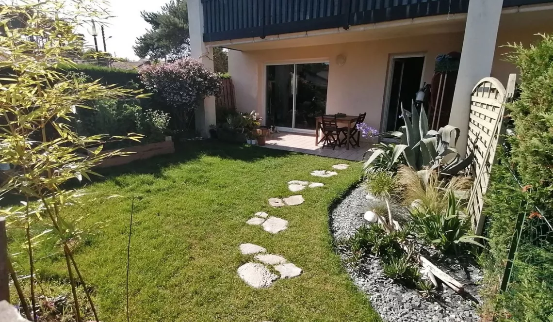 RARE Anglet Blancpignon - Type 3 de plain pied de 68 m² H avec jardin + cave + parking extérieur