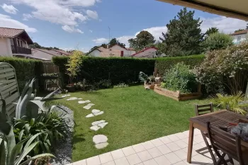 RARE Anglet Blancpignon - Type 3 de plain pied de 68 m² H avec jardin + cave + parking extérieur