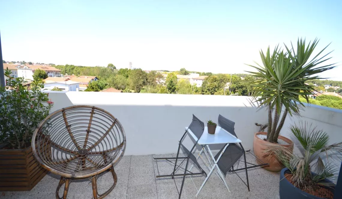 Anglet 5 mn des plages - Vue imprenable pour ce type 3 de 64 m² H de 2017 + terrasse + 2 parkings