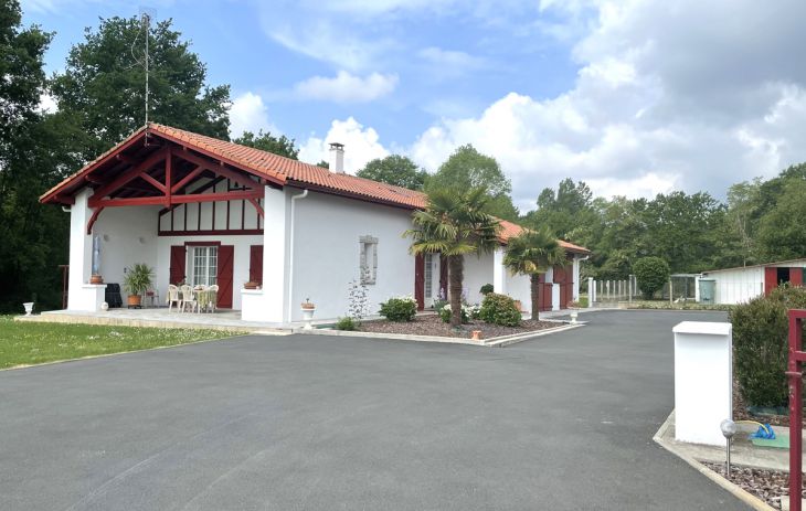 Biaudos au calme - Villa de 2001 de 170 m² habitable, 4 chambres, garage sur 2 000 m² de terrain