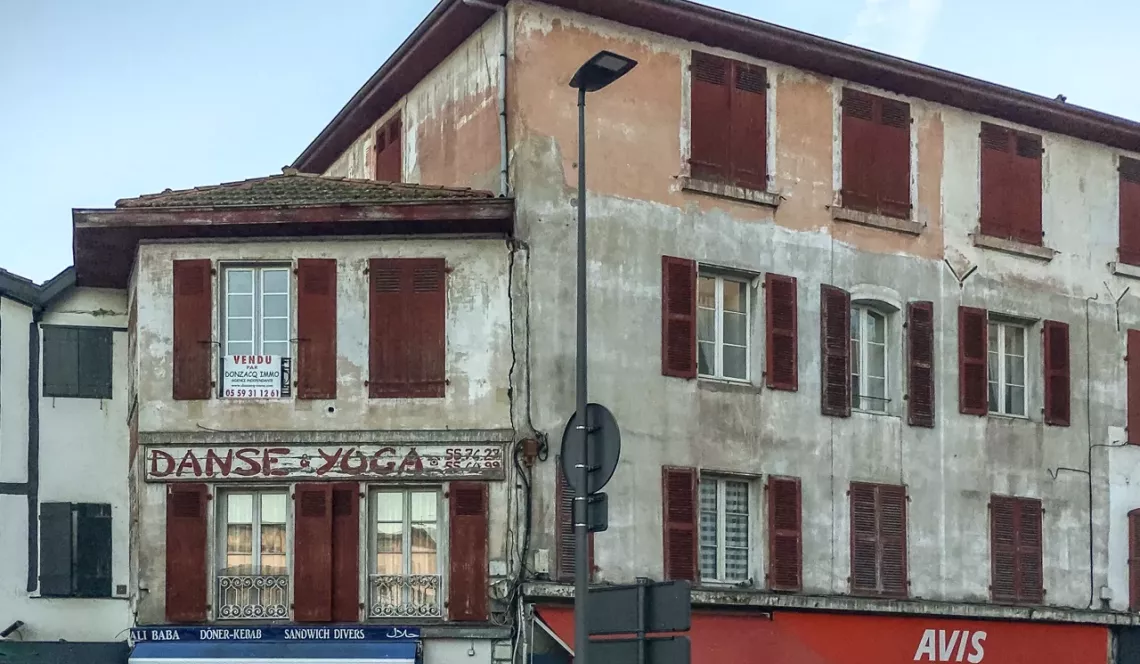 Bayonne quartier de la Gare - Type 3 à rénover d’environ 63 m² habitable traversant et lumineux