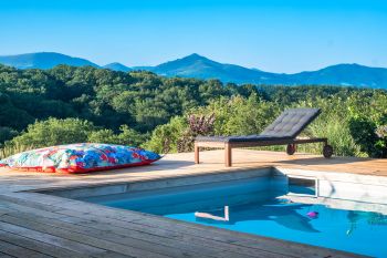20 minutes de Bayonne - Villa néo-basque de 2011 de 170 m² H avec piscine et vue à 360 degré sur montagnes