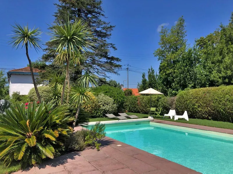 Blancpignon/Montbrun - Maison d’architecte de 230 m² H + annexe sur parcelle de 1083 m² avec piscine