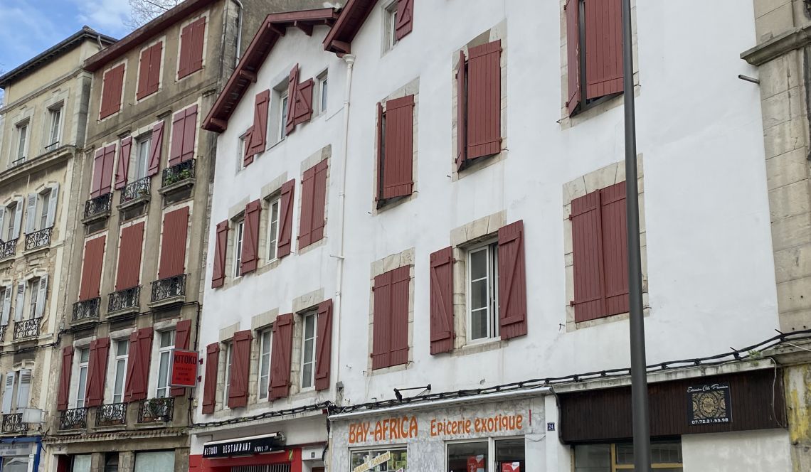 Bayonne La Gare - Type 2 bis de 39 m² habitable en parfait état