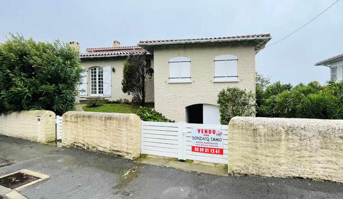 Biarritz la Milady - Vue imprenable pour cette maison de 115 m² habitable de plain pied + sous-sol total sur parcelle piscinable de 925 m²