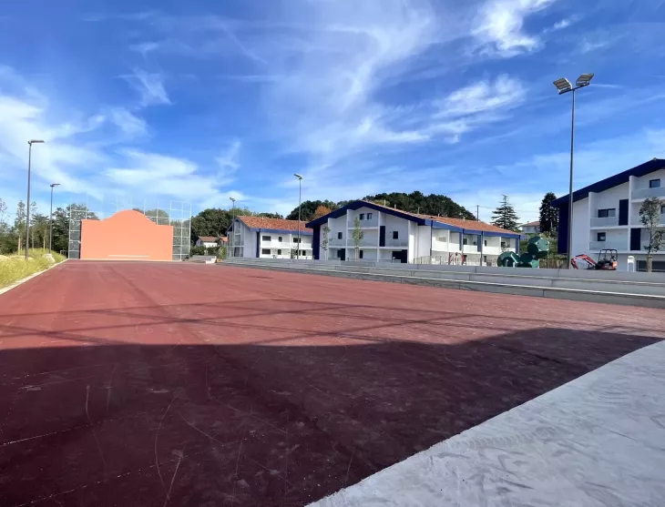 Anglet Sutar - Belle maison traditionnelle de 210 m² habitable, 2 appartements distincts + garage de 42 m² sur parcelle de 1335 m² 