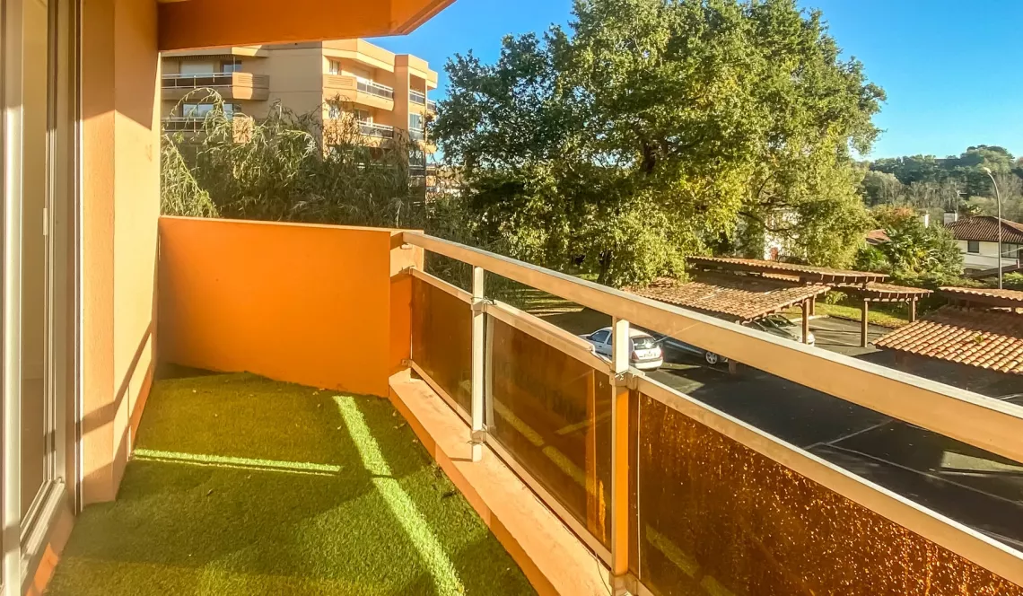 Bayonne Beyris Le Flore - Type 2 de 48 m² habitable + terrasse + cave + parking extérieur