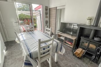 Anglet - Maison de ville de 135 m² habitable, 4 chambres + 1 bureau, pièce de vie de 30 m² avec studio indépendant sur 239 m² de parcelle
