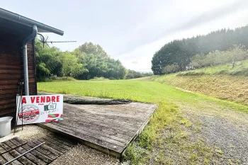 RARE sur Biarritz - Parcelle à bâtir avec hangar de 200 m², terres et prairies pour plus de 3 hectares pour un projet futur d’enfer! 