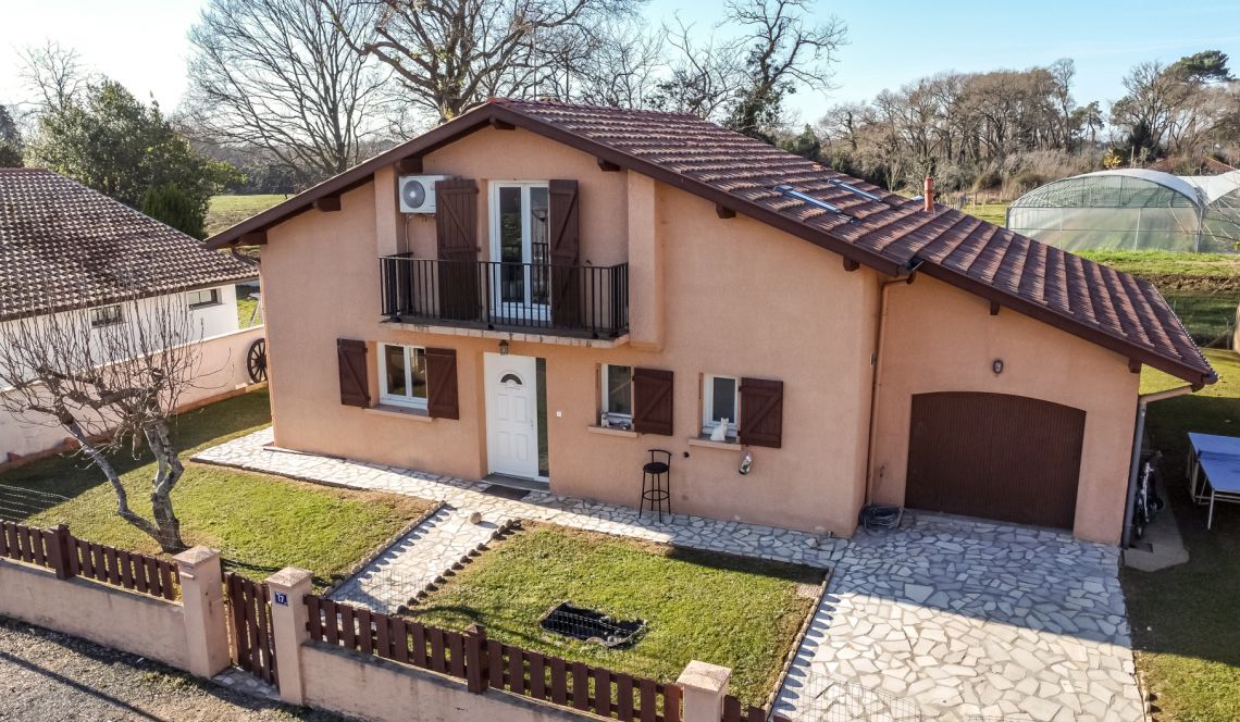 Tarnos quartier les Platanes - Belle traditionnelle de 157 m² habitable, 4 chambres, véranda chauffée + piscine sur 610 m² de terrain