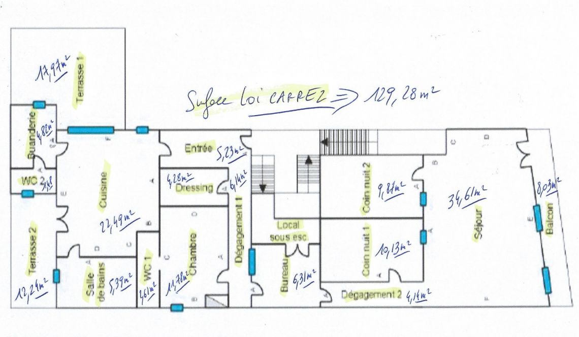 RARE à Bayonne 5 minutes du centre - Atypique F4 de 130 m² H, 3 chambres, séjour de 35 m², cuisine équipée, balcon + 2 terrasses avec jardin privatif