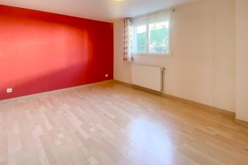 Anglet proximité du Maharin - Villa en parfait état au calme de 160 m² habitable divisée en deux appartements sur parcelle de 531 m²