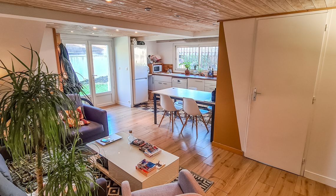 Anglet Montbrun - Belle et grande maison lumineuse de 165 m² H sur deux niveaux sur 547 m² de terrain