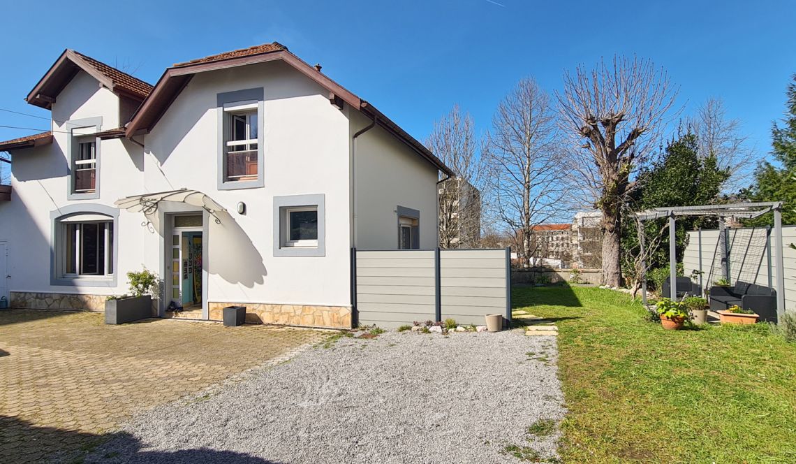 Bayonne Marracq - Belle maison des années 30 de 172 m² habitable, 4 chambres sur 350 m² de terrain