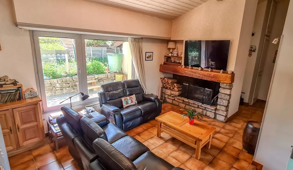 15 minutes de Bayonne sur la hauteur - Maison d’architecte type 5/6 de 133 m² habitable, 4 chambres sur parcelle de 1365 m²