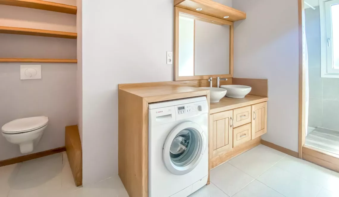 Anglet limite Bayonne  - Le nez dans la forêt et au calme pour ce T4 rénové de 83 m² habitable + balcon + cave + garage de 20 m²