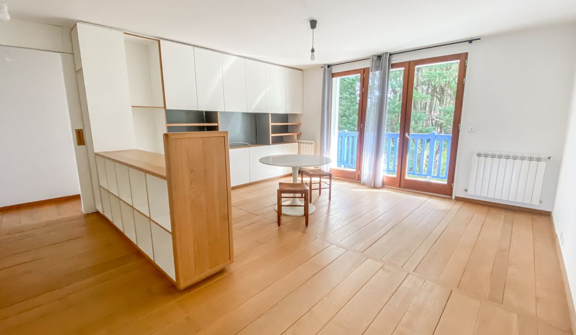 Anglet limite Bayonne  - Le nez dans la forêt et au calme pour ce T4 rénové de 83 m² habitable + balcon + cave + garage de 20 m²