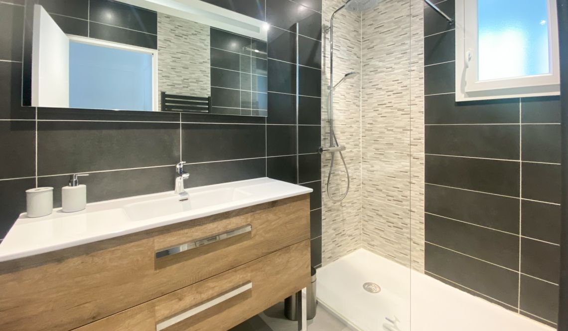 Anglet quartier Montbrun, proche plages  - Type 4 de 72 m² habitable rénové en 2021, 3 chambres, belles prestations!