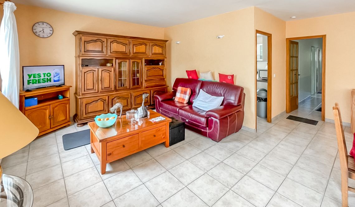 Cambo les Bains - Joli plain-pied de 1999 de 96 m² habitable + garage de 15 m² sur parcelle plate de 699 m²