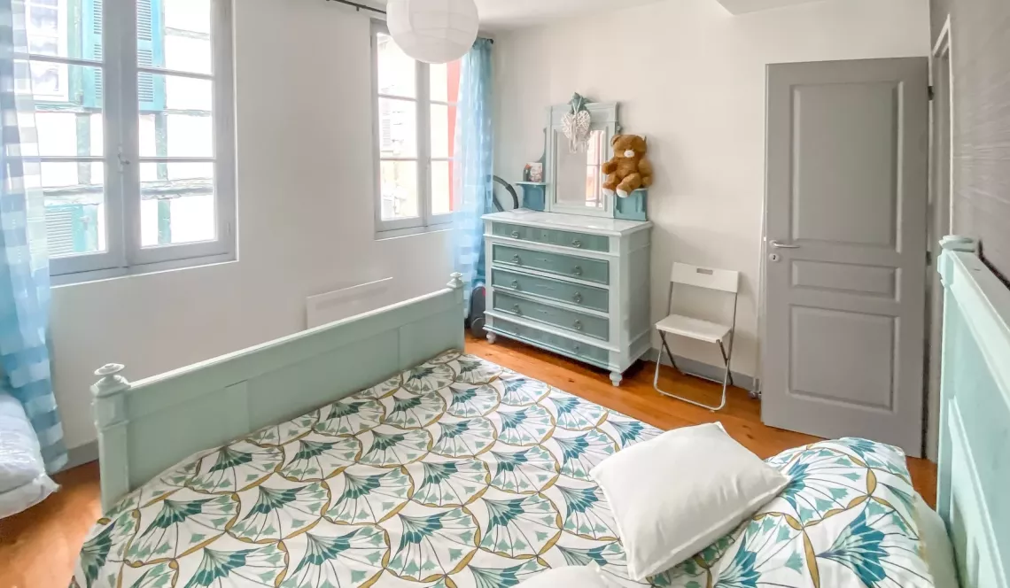 Bayonne les remparts - Jolie vue dégagée pour ce type 2 de 48 m² habitable avec belle pièce principale de 29 m² + local vélo
