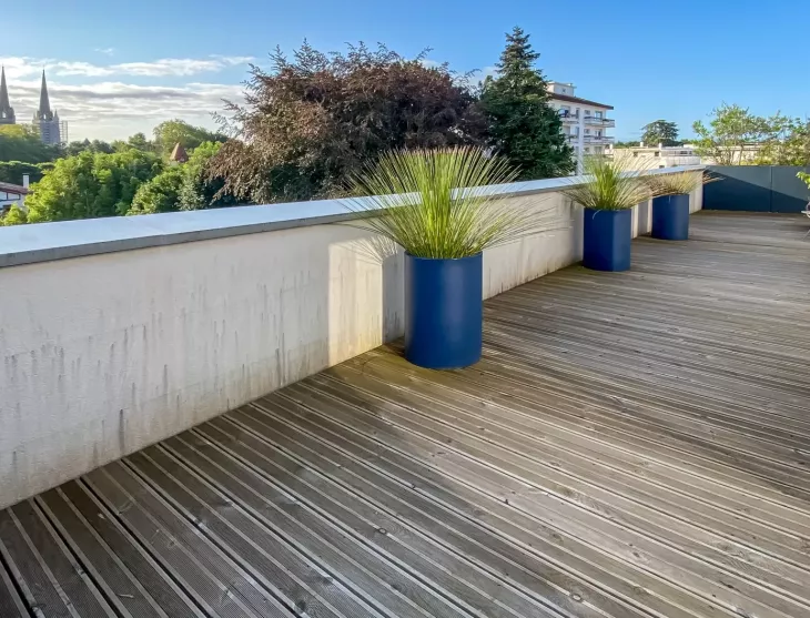 Bayonne Allées Paulmy - Dernier étage et vue sur la Cathédrale pour ce bel F4 de 112 m², pièce de vie de 50 m², 2 terrasses de 35 m² + 2 places de parking 