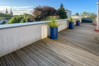 Bayonne Allées Paulmy - Dernier étage et vue sur la Cathédrale pour ce bel F4 de 112 m², pièce de vie de 50 m², 2 terrasses de 35 m² + 2 places de parking 