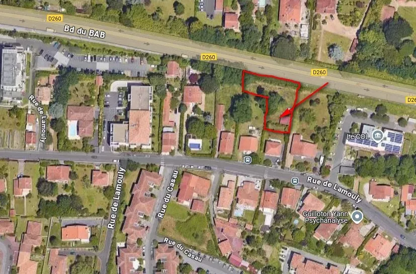 RARE à Anglet rue de Lamouly - Terrain à bâtir plat d’une surface de 500 m², prévoir viabilisation + branchement tout à l’égout