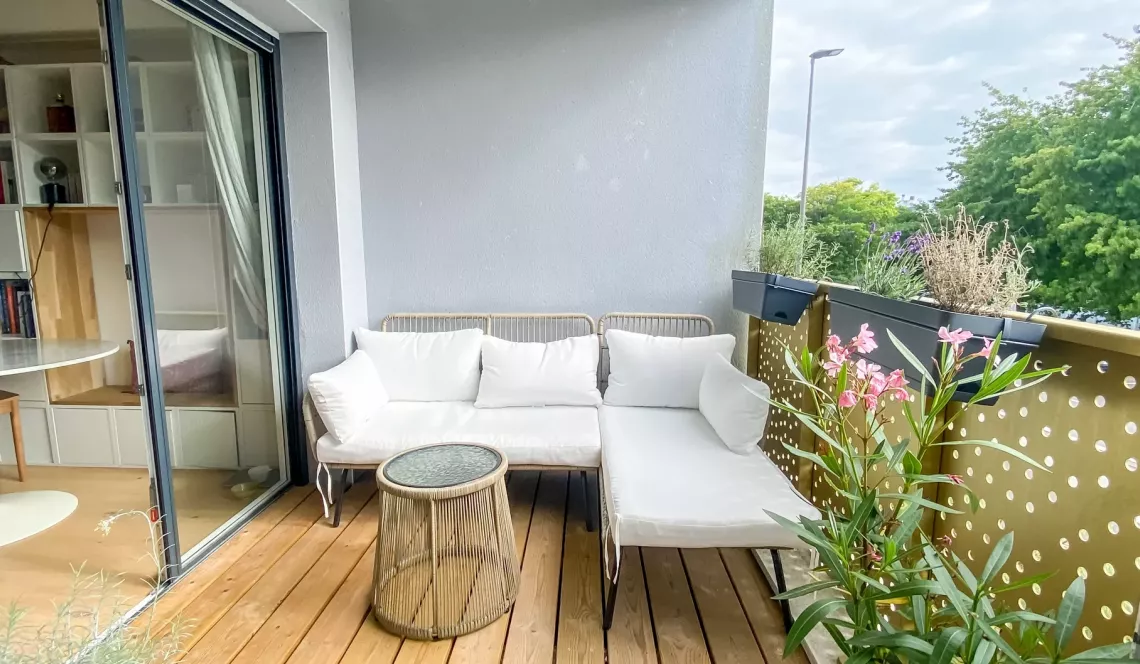 Bayonne à deux pas de la Gare - Dans résidence de 2019, joli type 3 joliment décoré avec terrasse de 7 m² + place de parking en sous-sol 