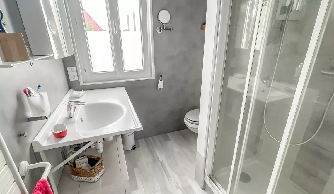 Bayonne St Esprit - Belle mitoyenne de 115 m² habitable, 3 chambres, pièce de vie de 37 m² sur parcelle de 312 m² + garage 
