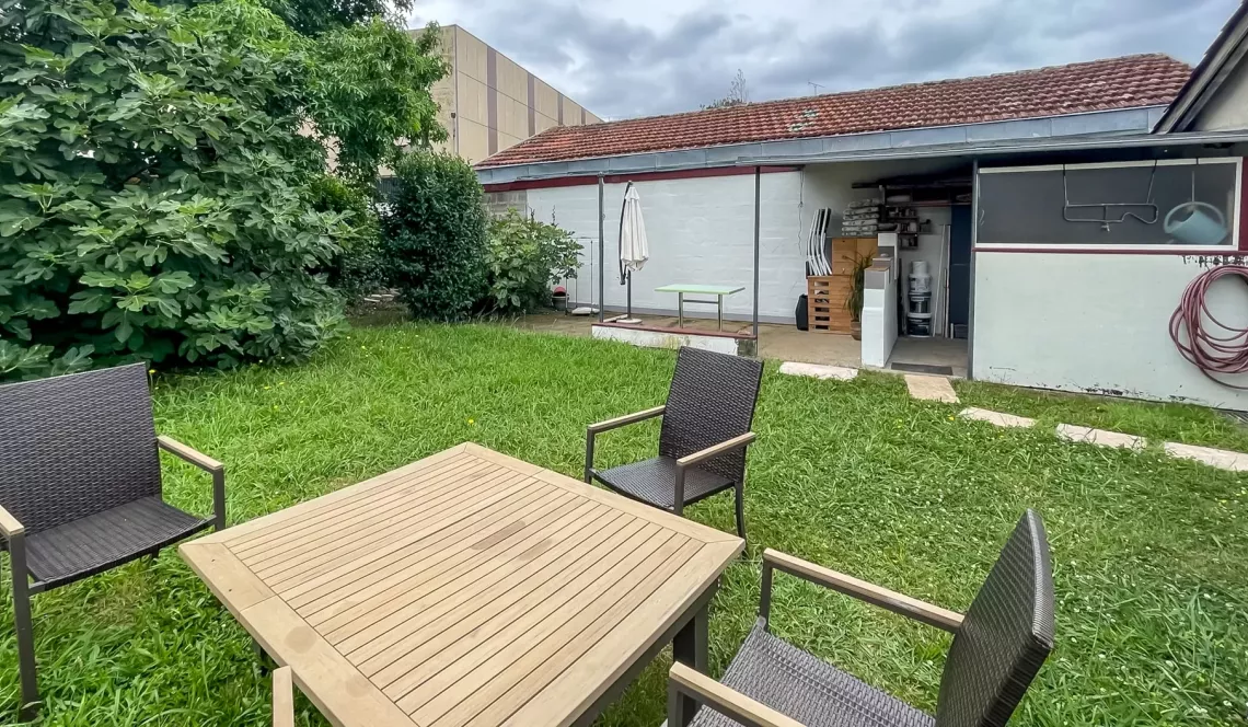 Bayonne St Esprit - Belle mitoyenne de 115 m² habitable, 3 chambres, pièce de vie de 37 m² sur parcelle de 312 m² + garage 