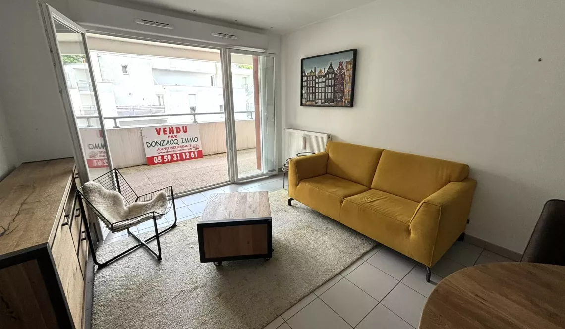 RARE sur Bayonne - Dans résidence de 2016, étage élevé pour ce type 3 de 62 m² habitable + belle terrasse + parking en sous-sol couvert