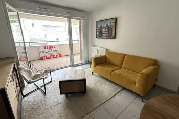 RARE sur Bayonne - Dans résidence de 2016, étage élevé pour ce type 3 de 62 m² habitable + belle terrasse + parking en sous-sol couvert