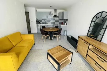RARE sur Bayonne - Dans résidence de 2016, étage élevé pour ce type 3 de 62 m² habitable + terrasse + parking en sous-sol couvert